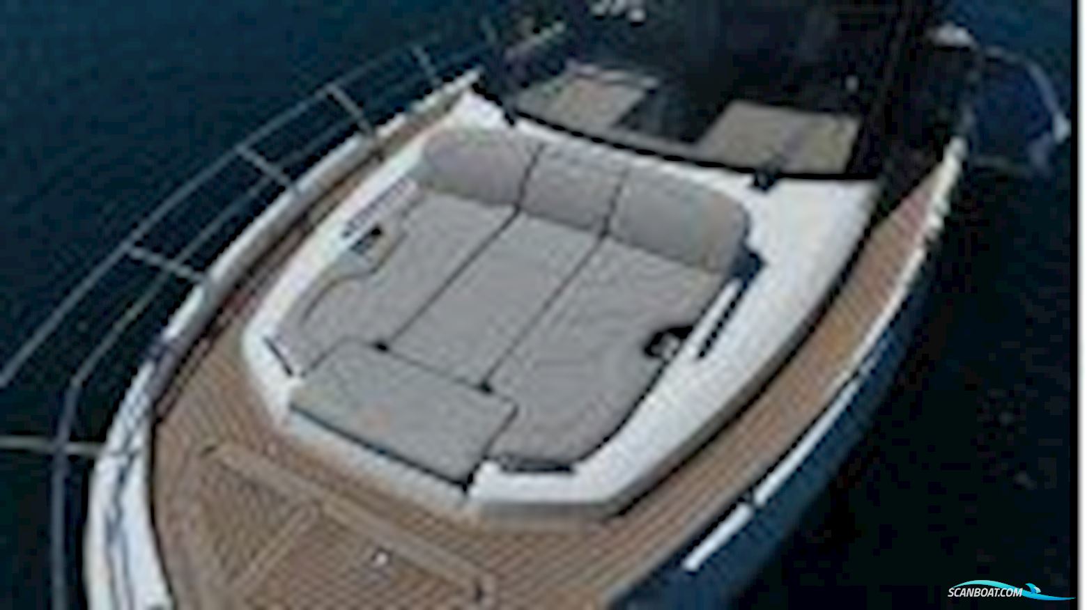 Galeon 440 Fly