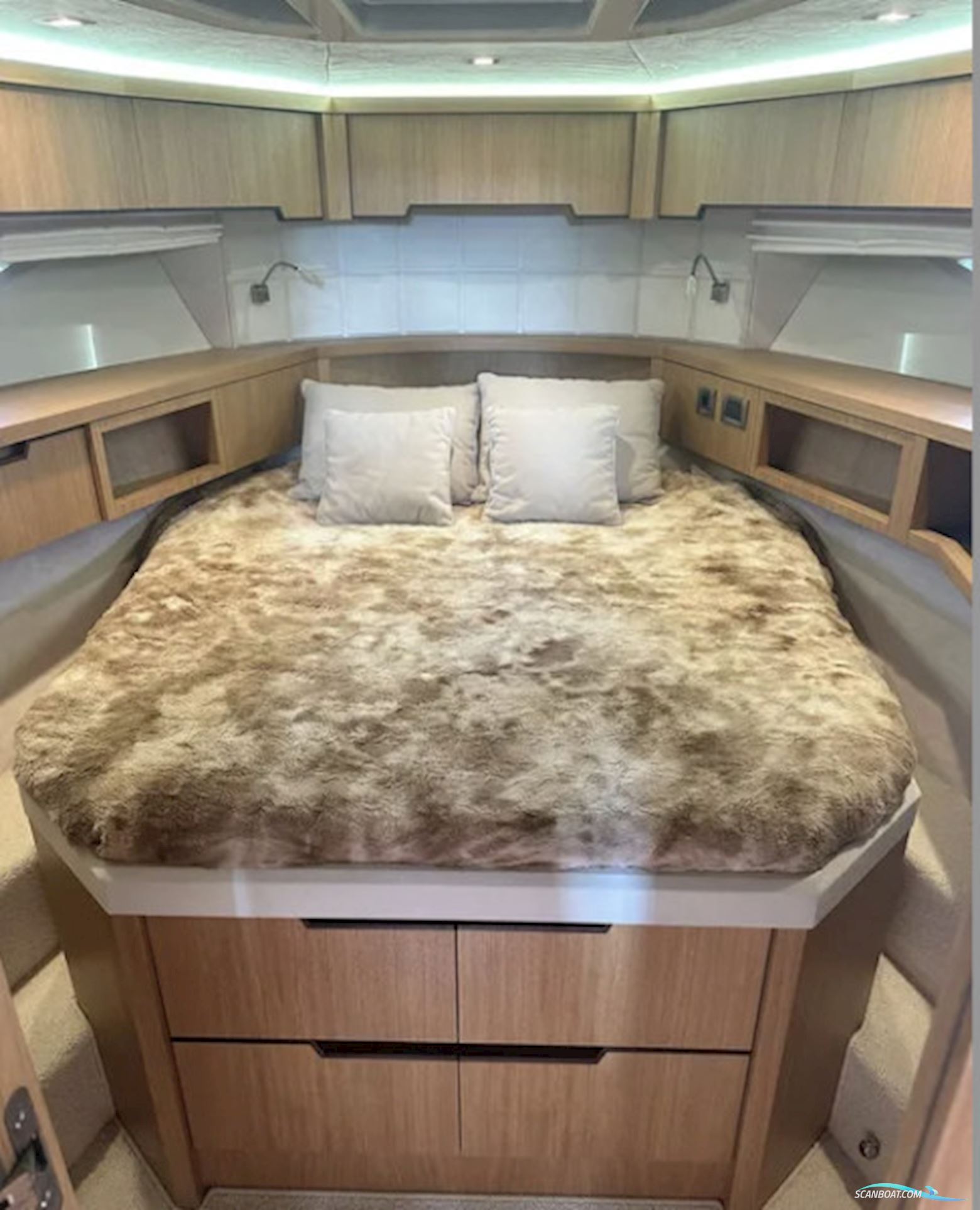 Galeon 445 / 485 HTS