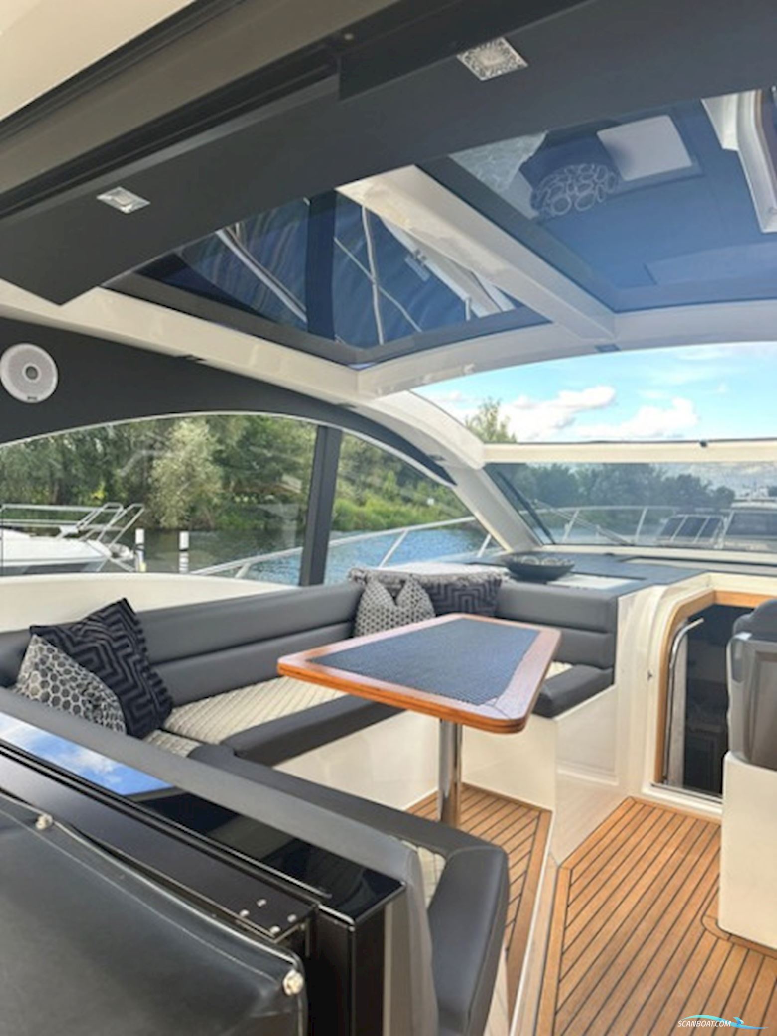Galeon 445 / 485 HTS