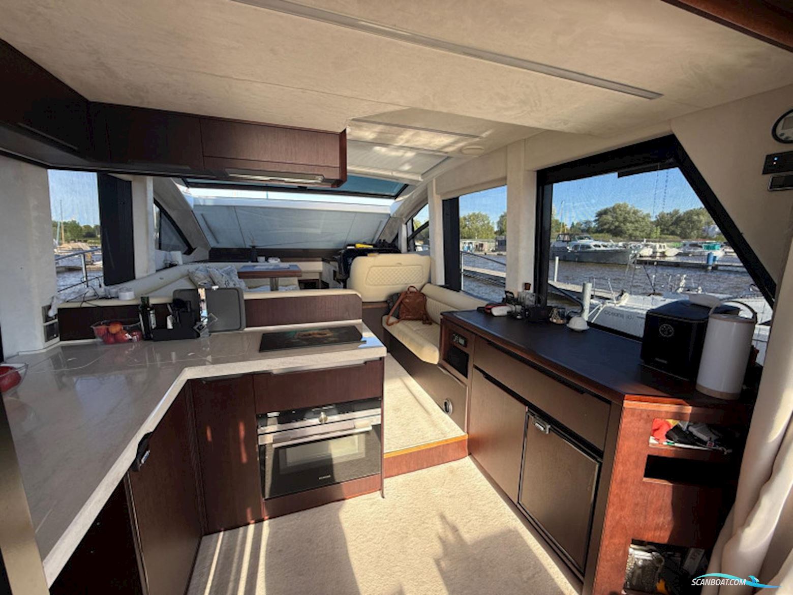 Galeon 470 Sky