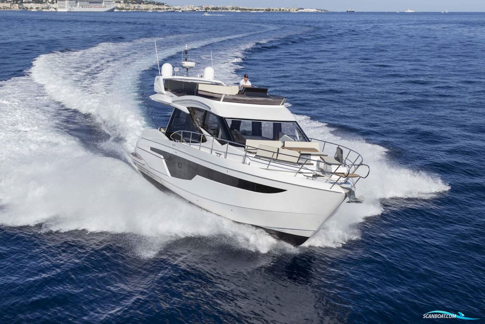 Galeon 500 FLY