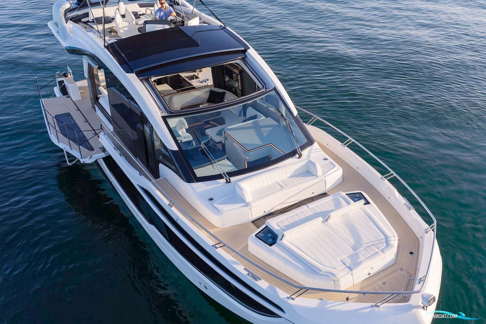 Galeon 570 Sky
