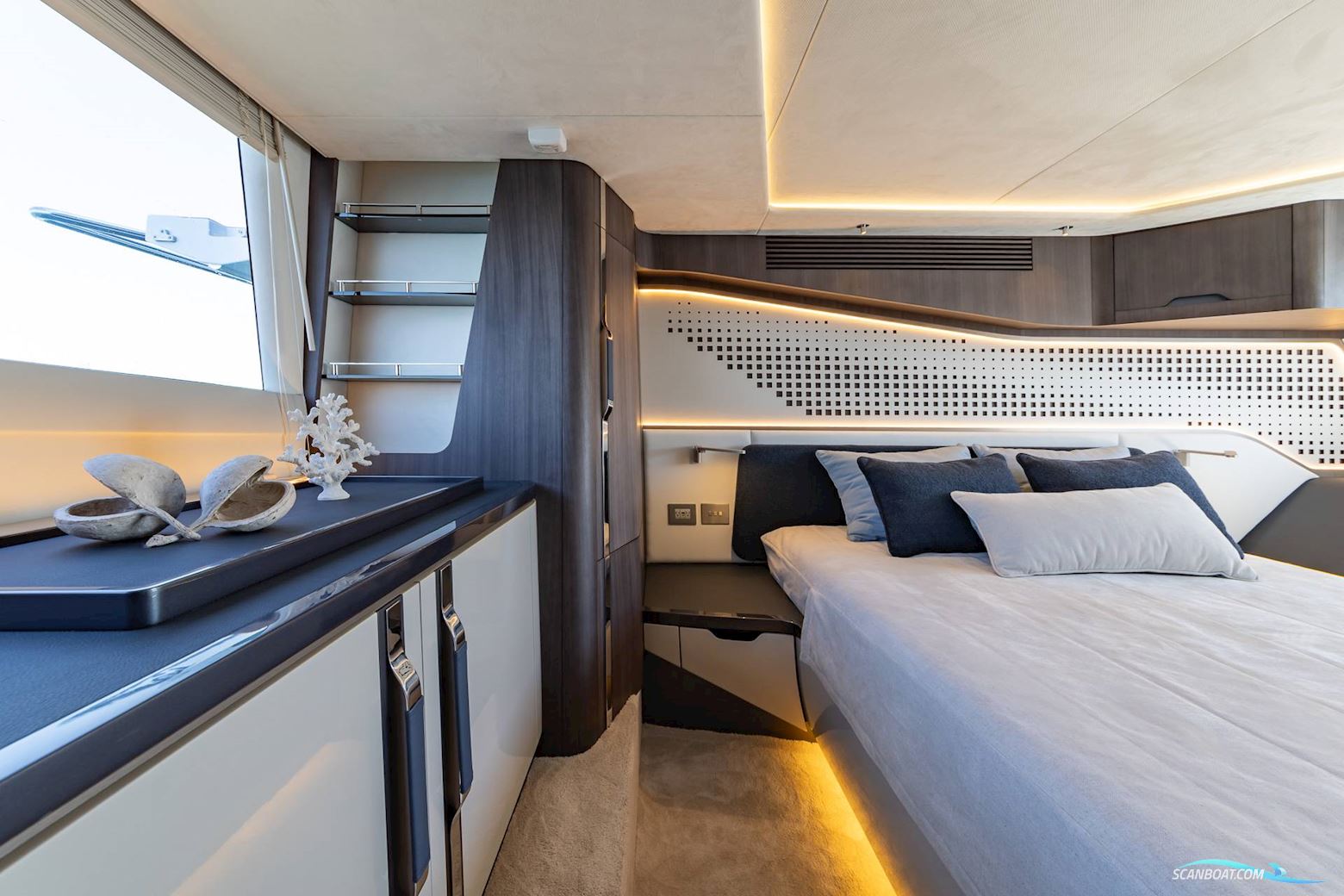 Galeon 570 Sky