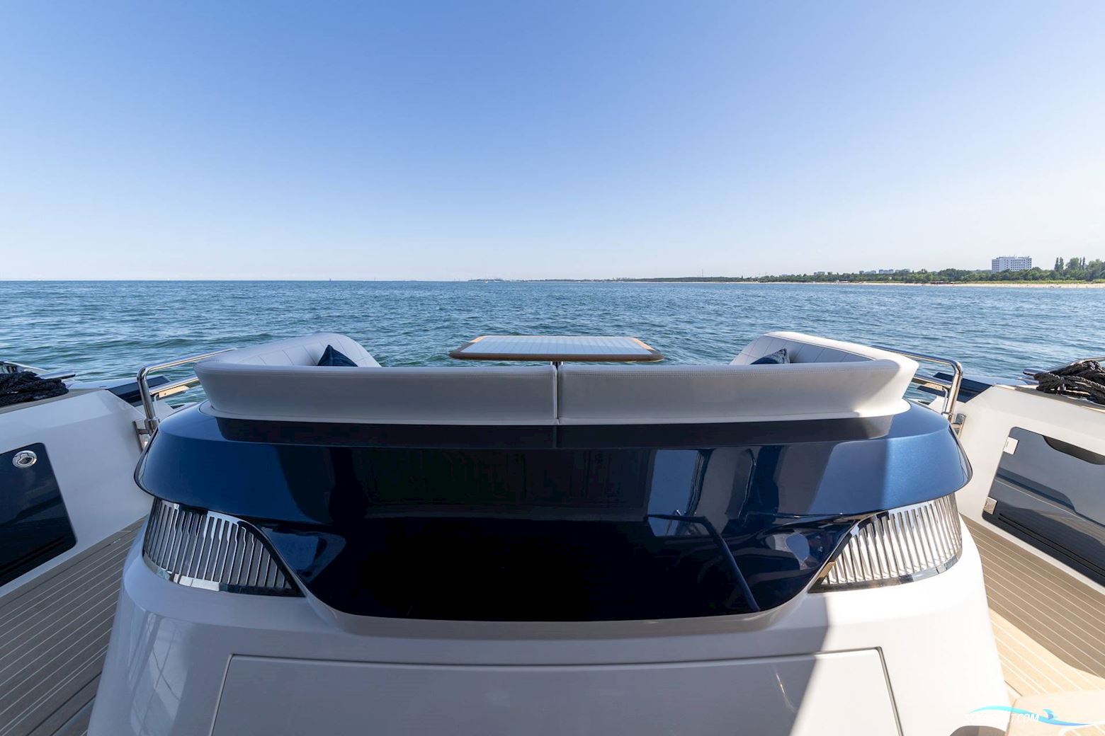 Galeon 570 Sky