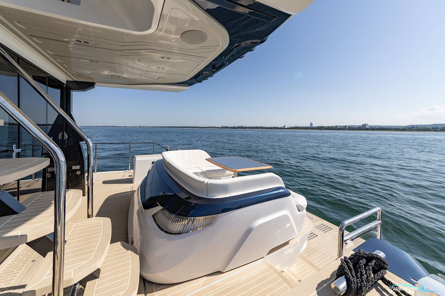 Galeon 570 Sky