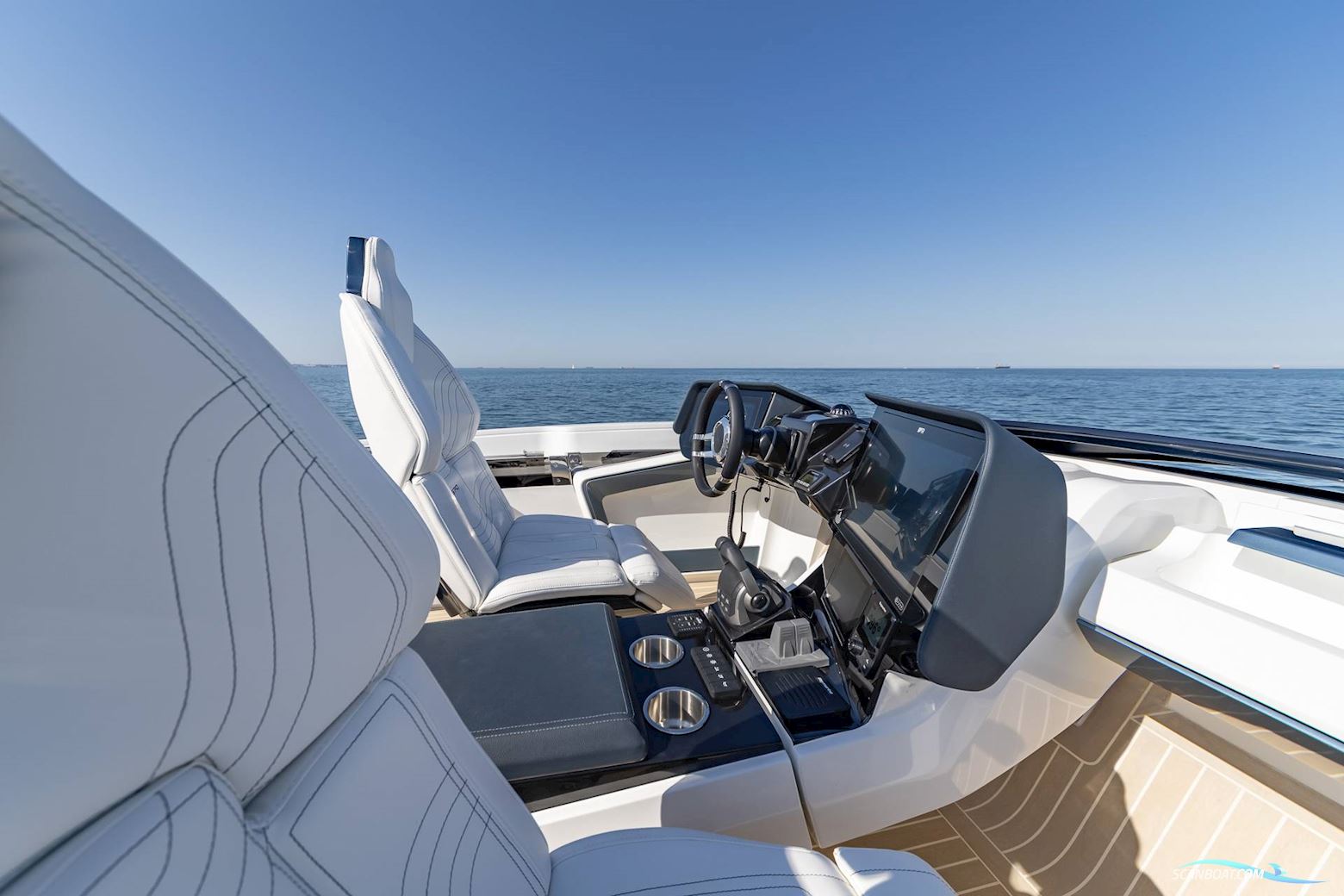 Galeon 570 Sky