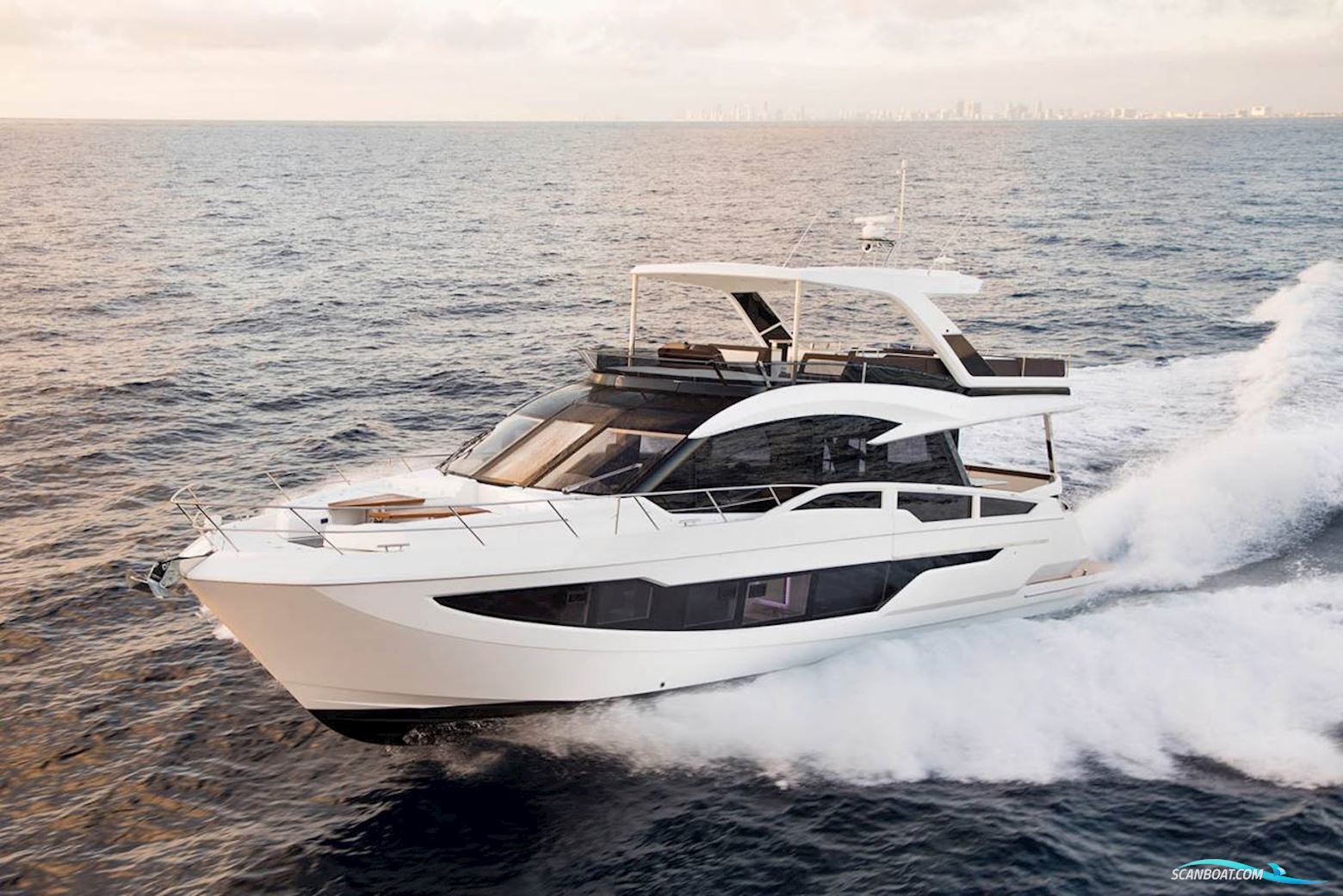 Galeon 640 FLY Motorbåd 2025, med 2 x Volvo Penta D13-900 motor, Danmark