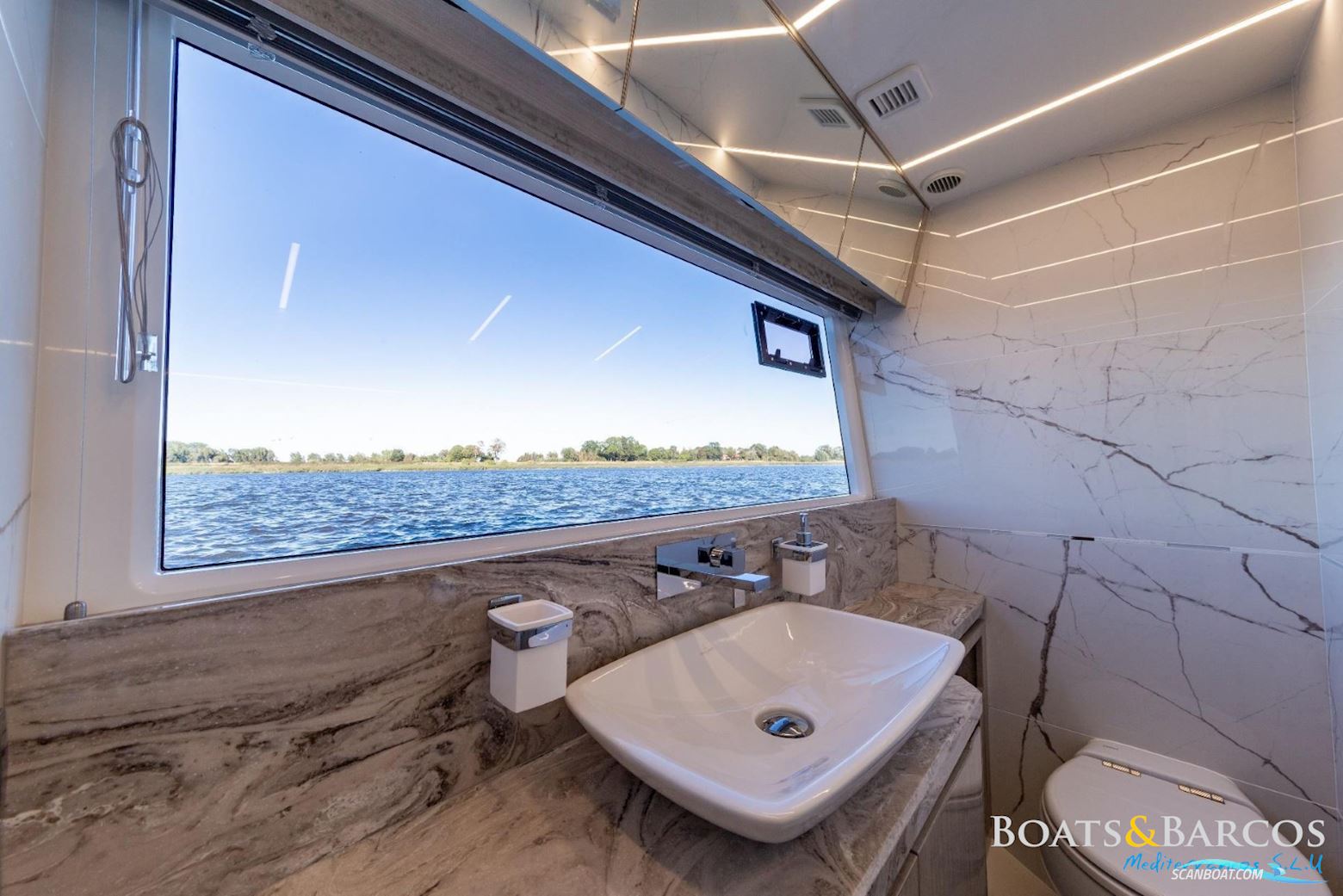 Galeon 640 Fly