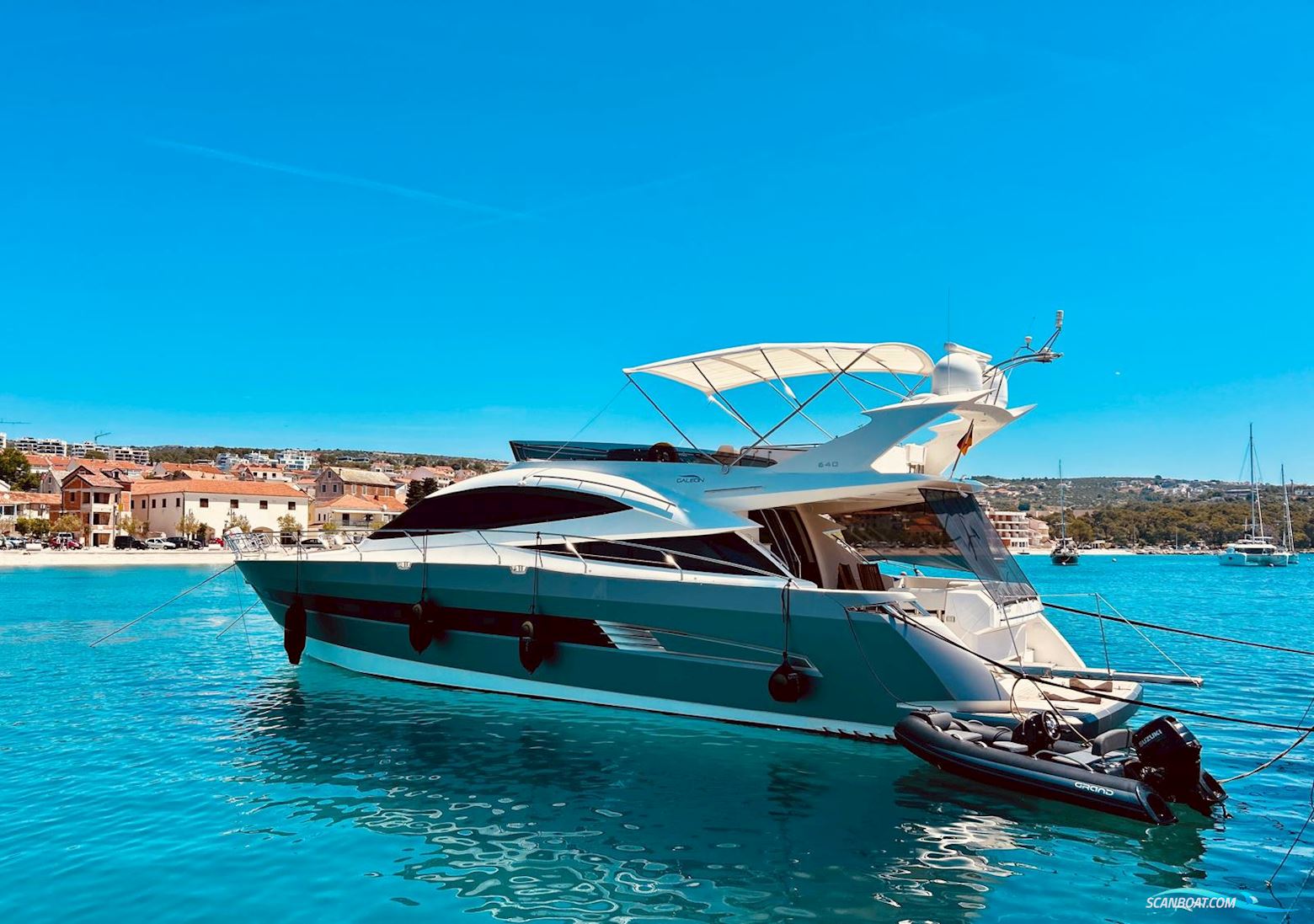 Galeon 640 Motorbåd 2009, med Man V10 motor, Kroatien