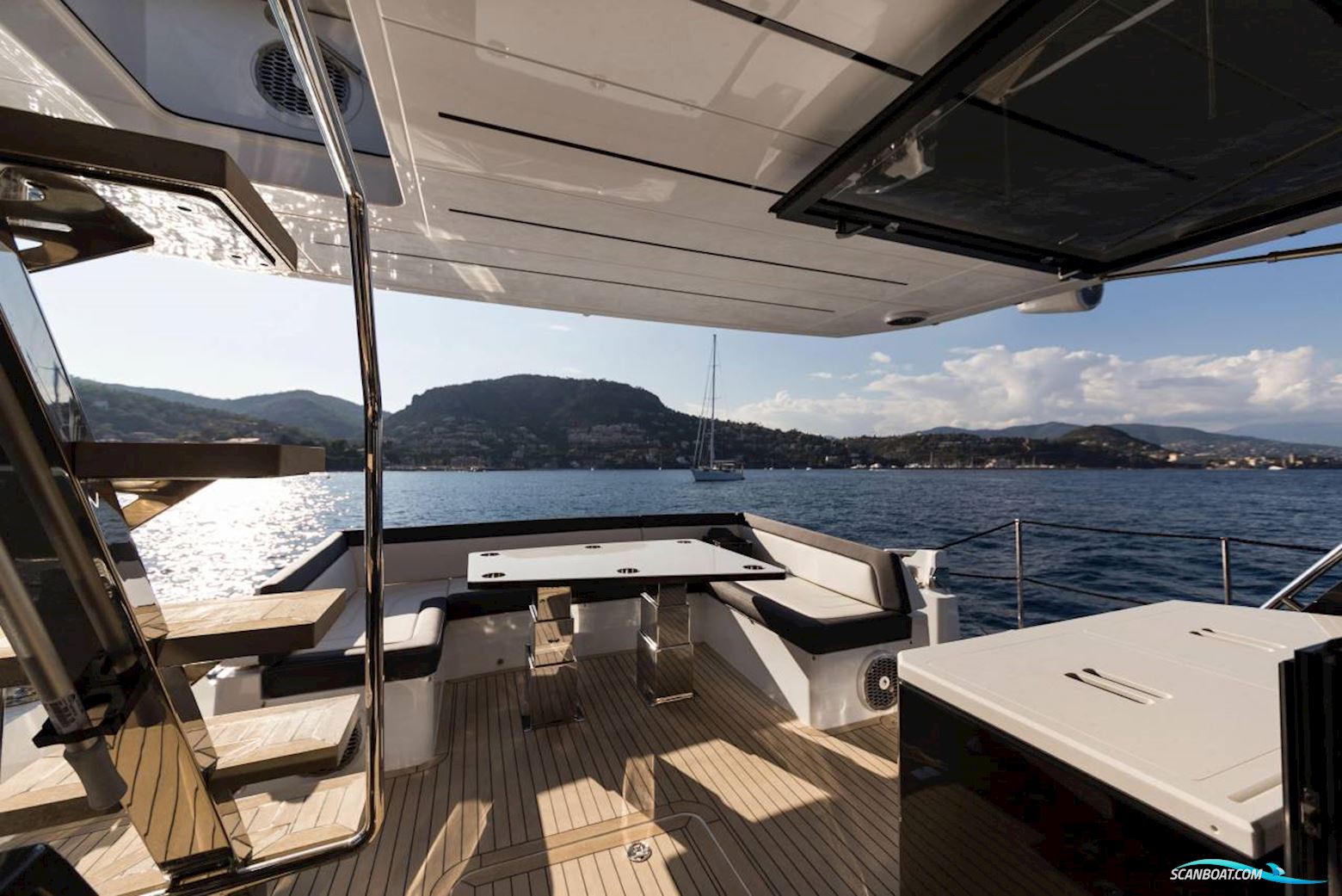 Galeon 650 SKYDECK
