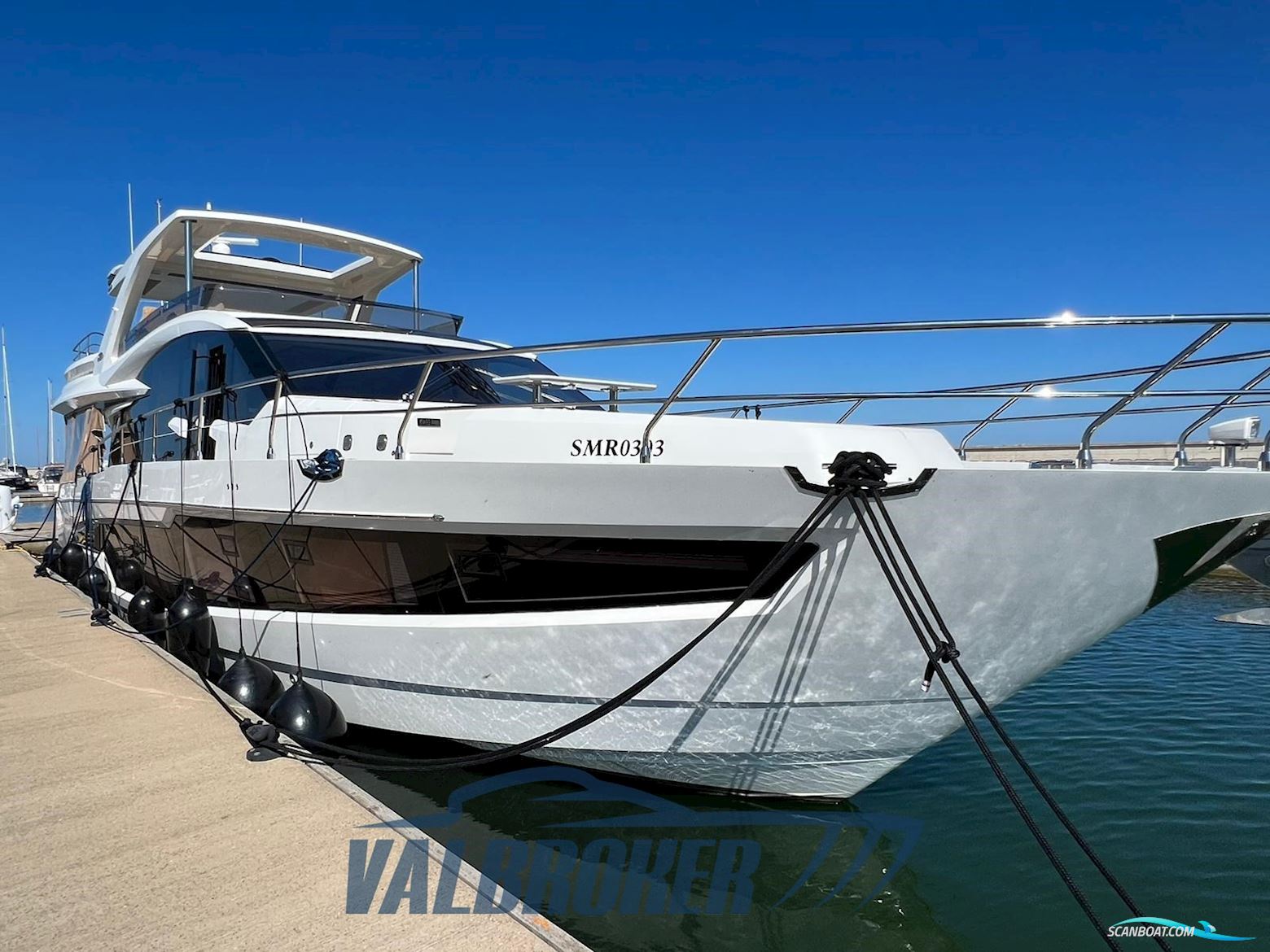 Galeon 680 FLY