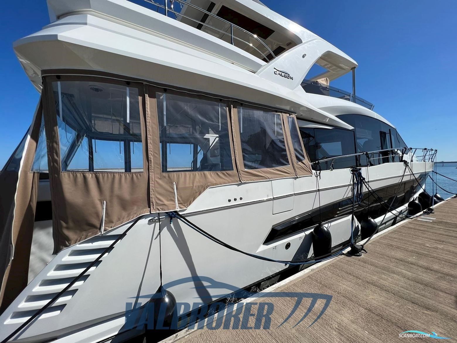 Galeon 680 Fly