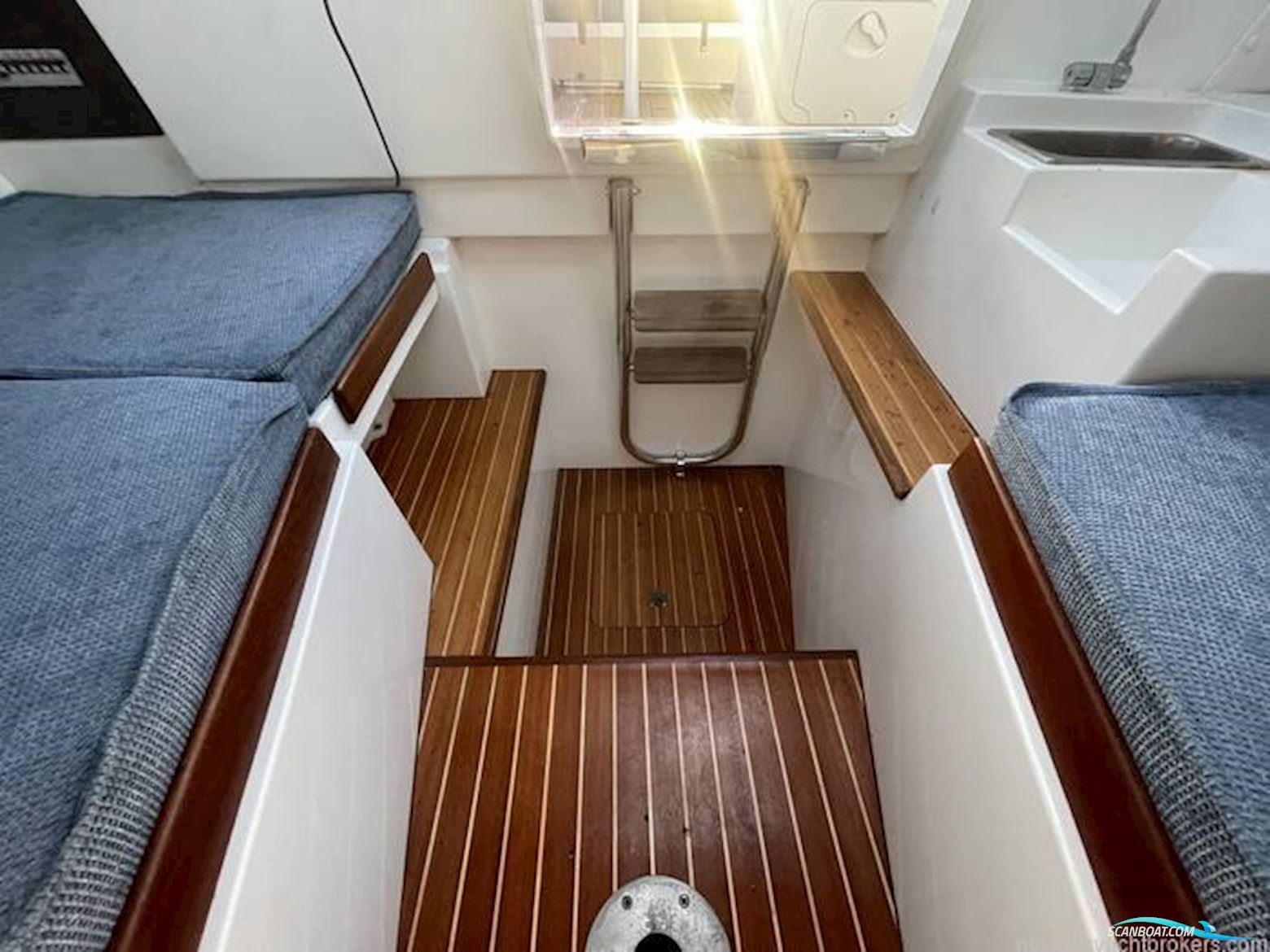 Galeon Galia 700 Walk-Around Sport Fisher