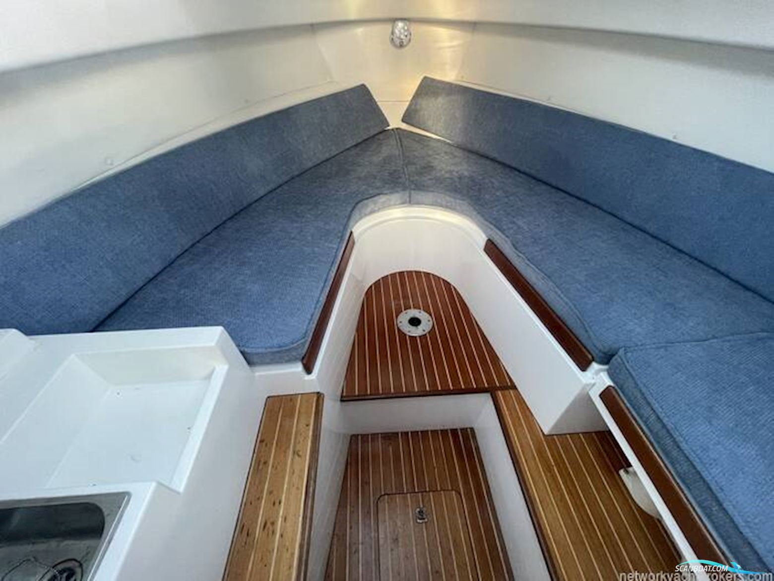 Galeon Galia 700 Walk-Around Sport Fisher