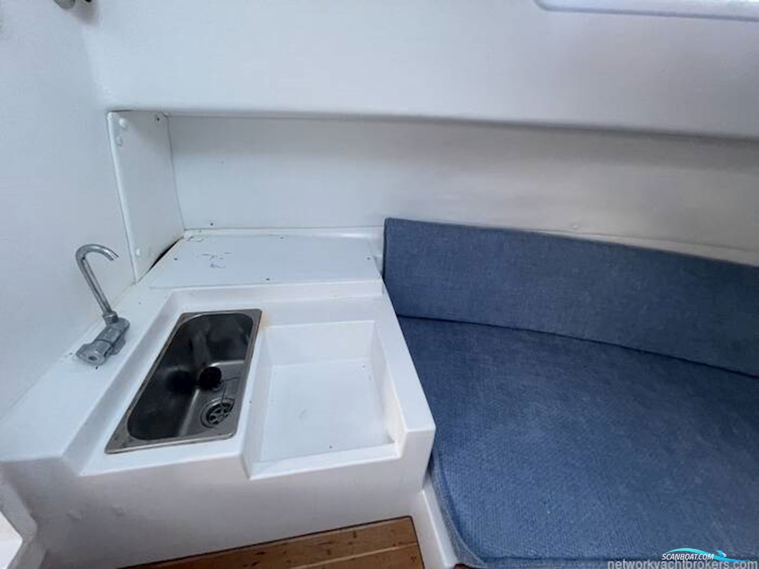 Galeon Galia 700 Walk-Around Sport Fisher