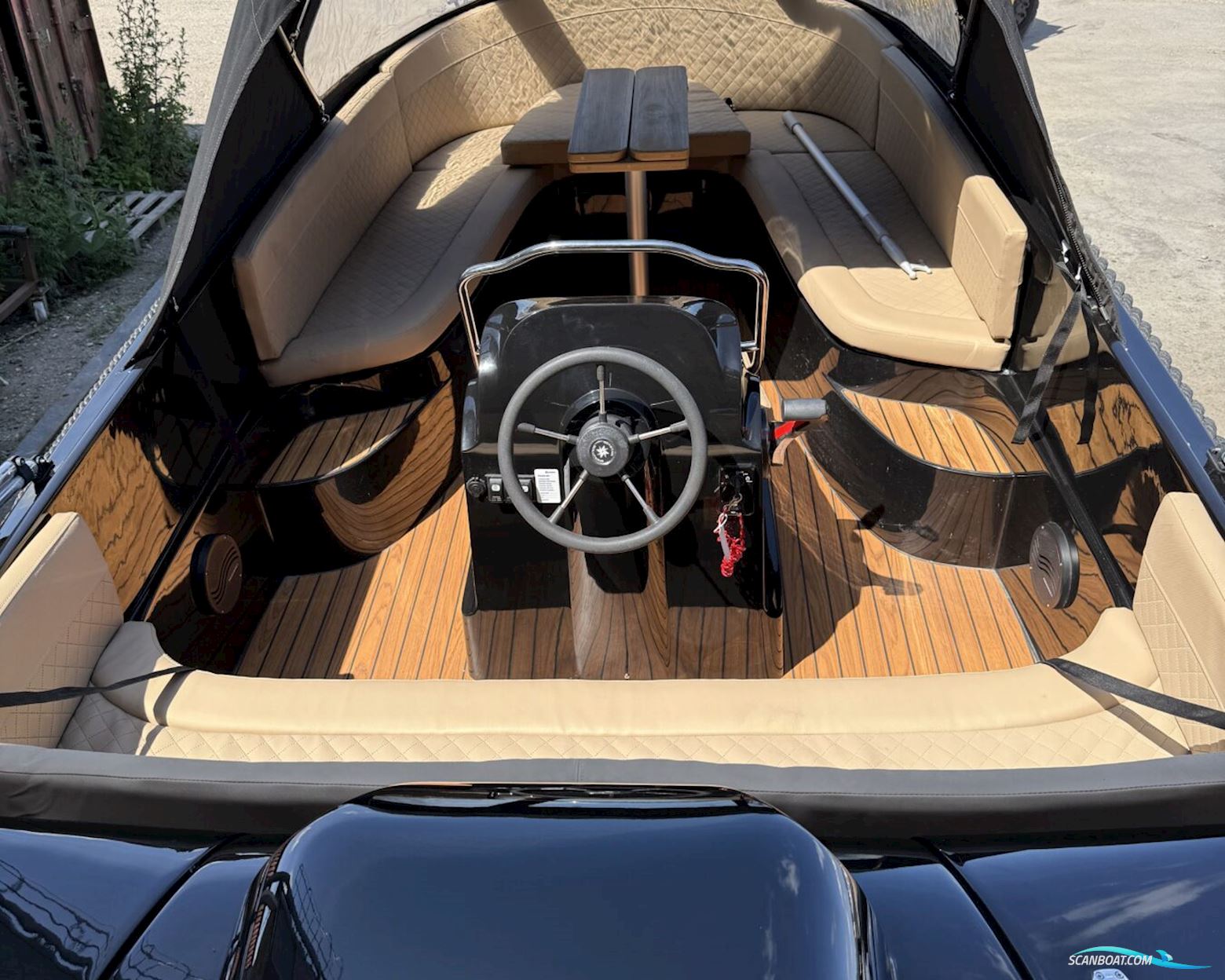 Gentleman’s Launch 600 XL