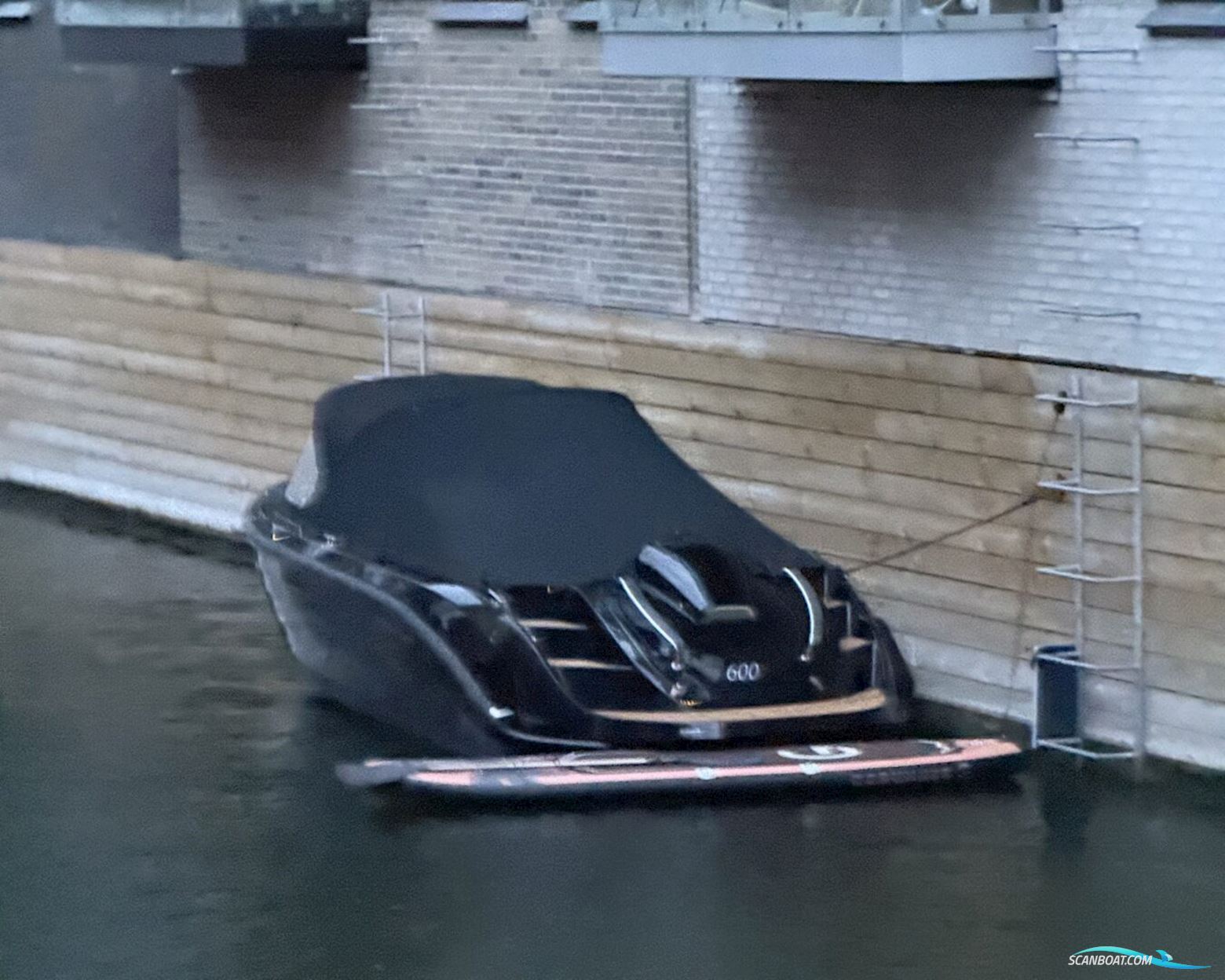 Gentleman’s Launch 600 XL