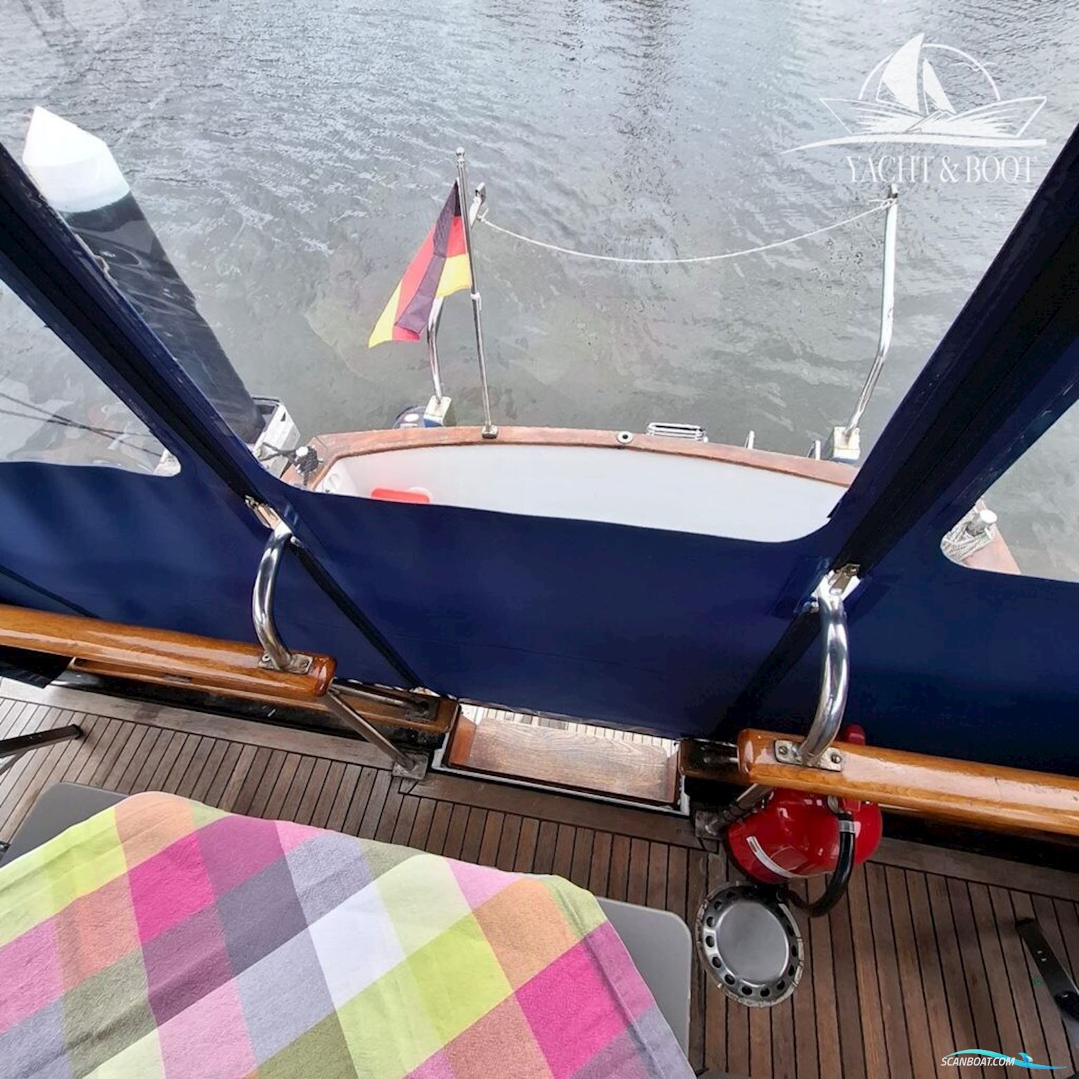 Gladstone Lyall & Co Aquila Queen Trawler 35