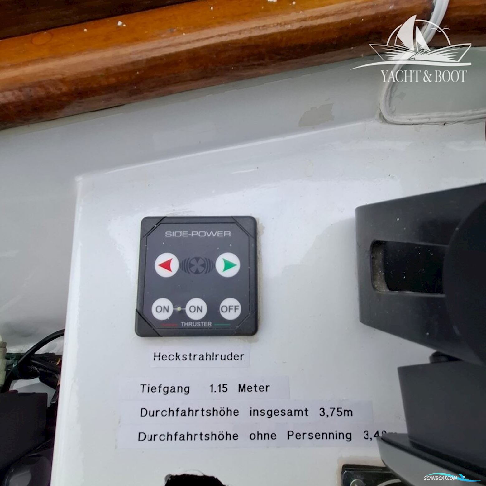 Gladstone Lyall & Co Aquila Queen Trawler 35