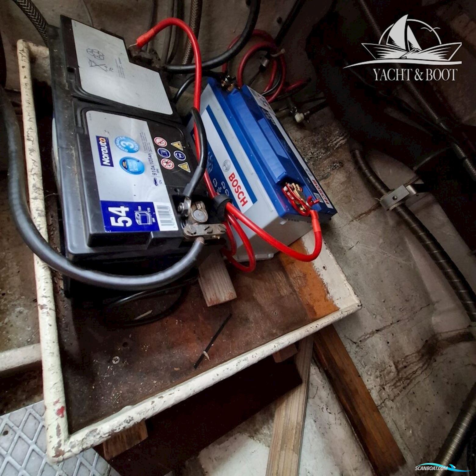 Gladstone Lyall & Co Aquila Queen Trawler 35