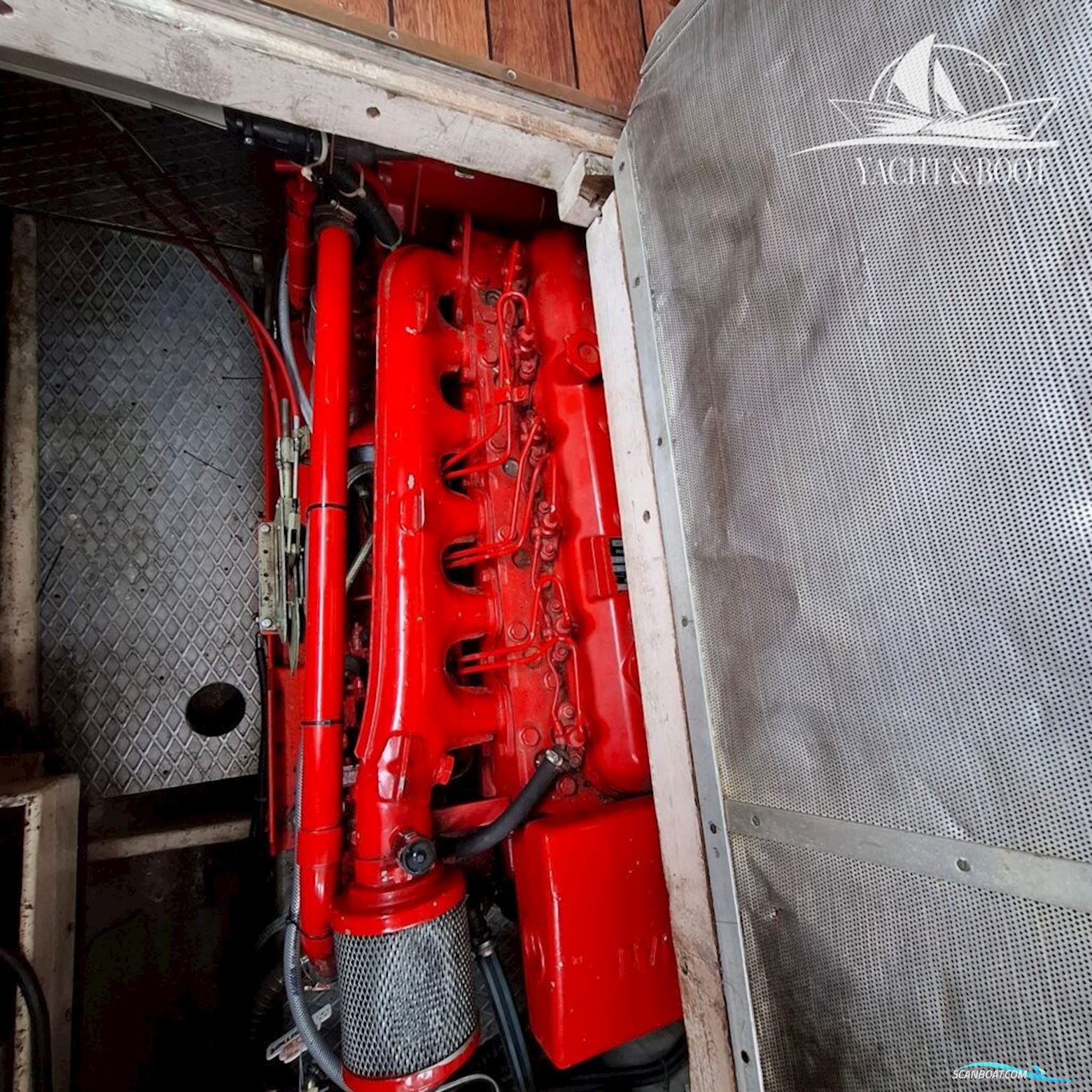 Gladstone Lyall & Co Aquila Queen Trawler 35