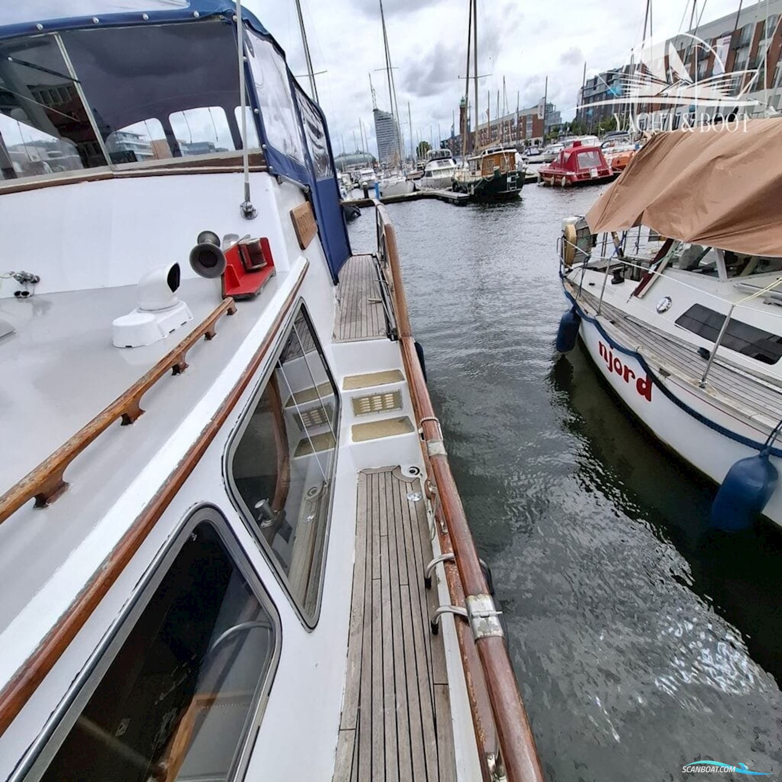 Gladstone Lyall & Co Gladstone Lyall & Co Aquila Queen Trawler 35