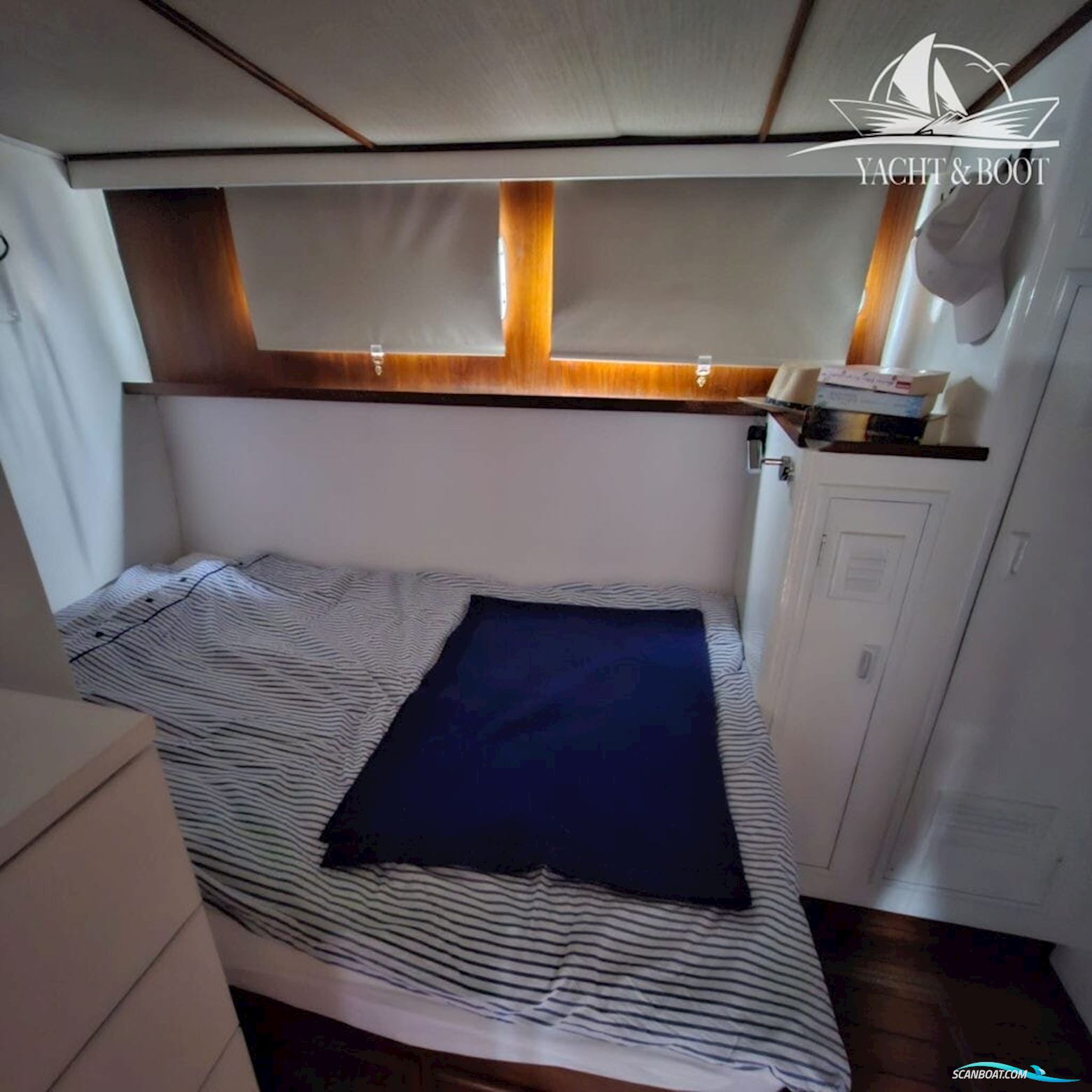 Gladstone Lyall & Co Gladstone Lyall & Co Aquila Queen Trawler 35