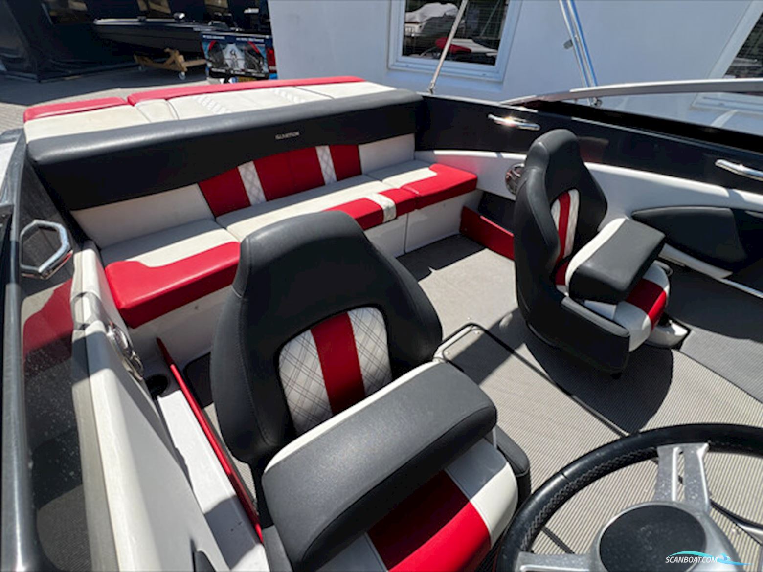 Glastron 185 GTS, MerCruiser 4.5 250 HK V6 årg 2017