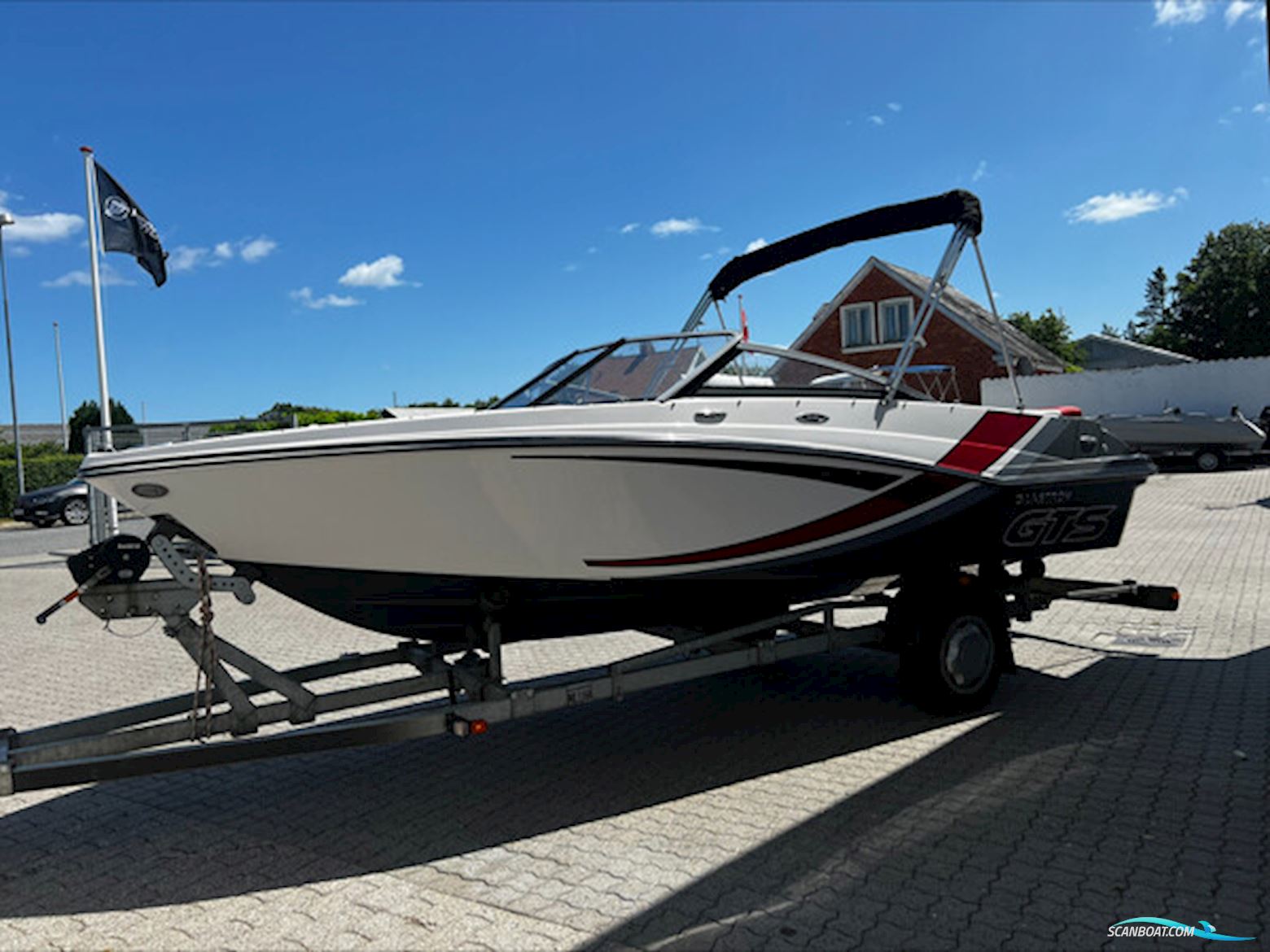 Glastron 185 GTS, MerCruiser 4.5 250 HK V6 årg 2017