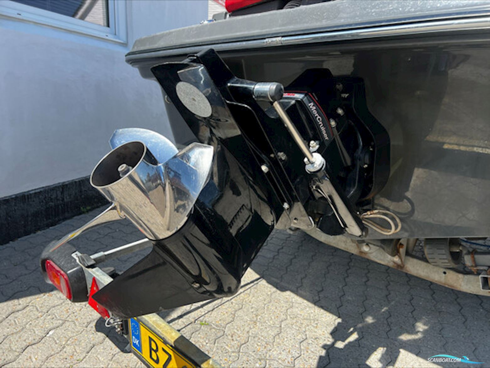 Glastron 185 GTS, MerCruiser 4.5 250 HK V6 årg 2017