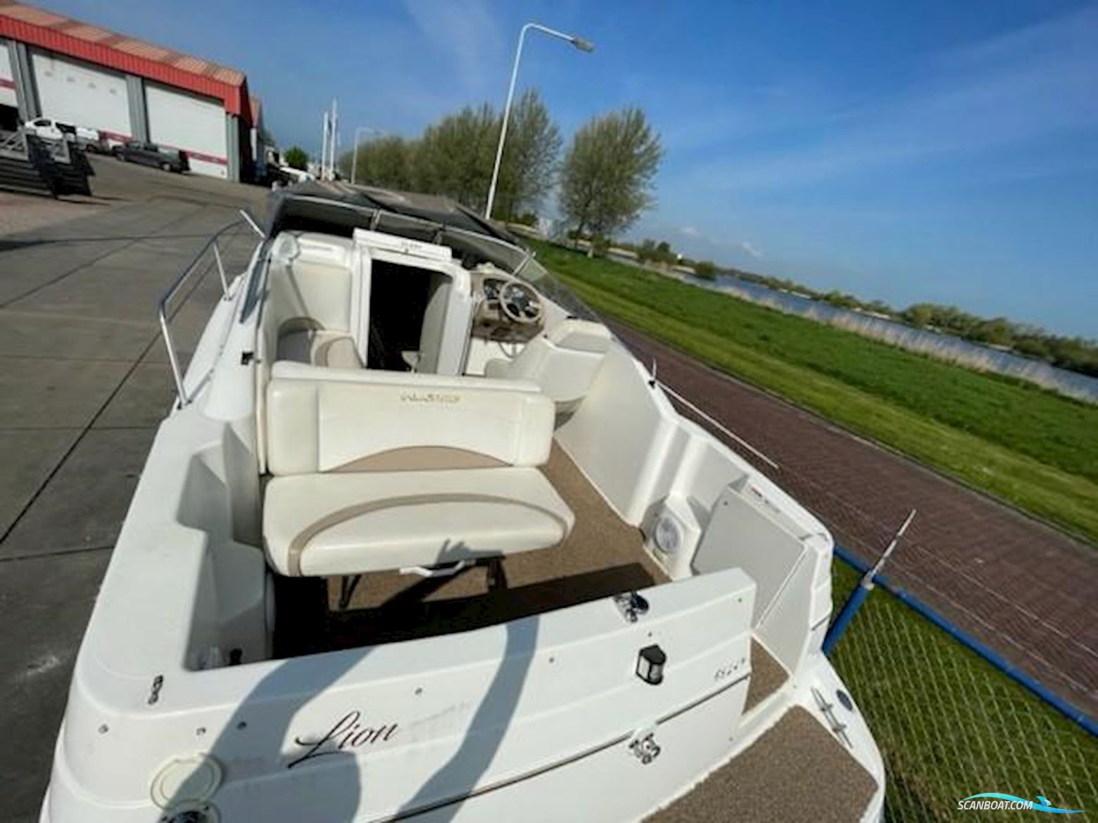 Glastron GS 249 Volvo D3 Diesel