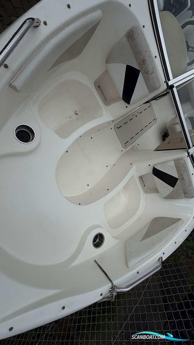 Glastron GT 185