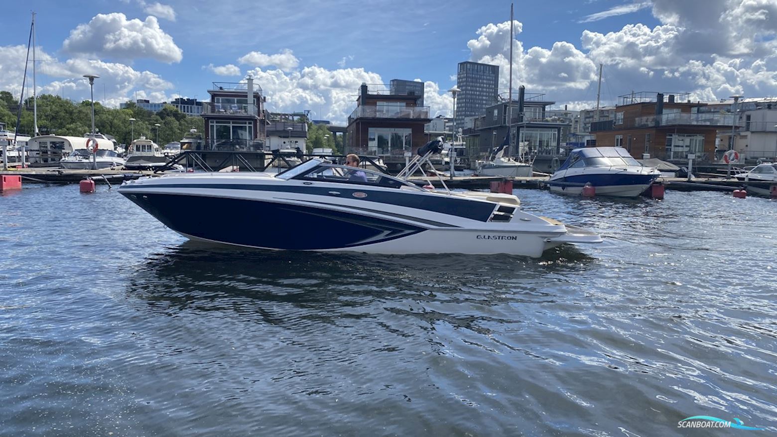 Glastron GT 229