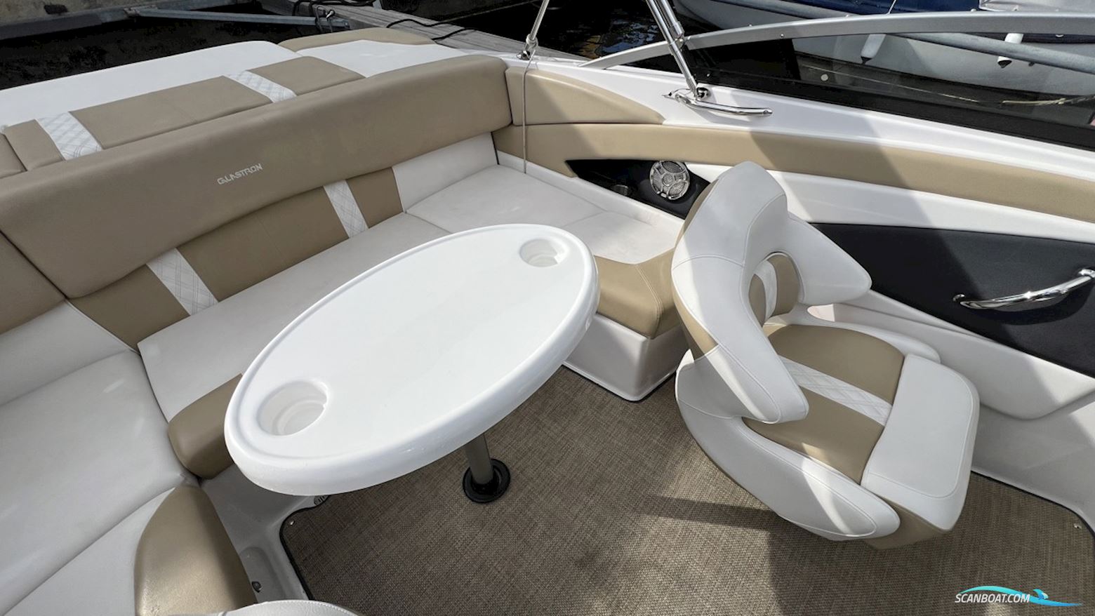 Glastron GT 229