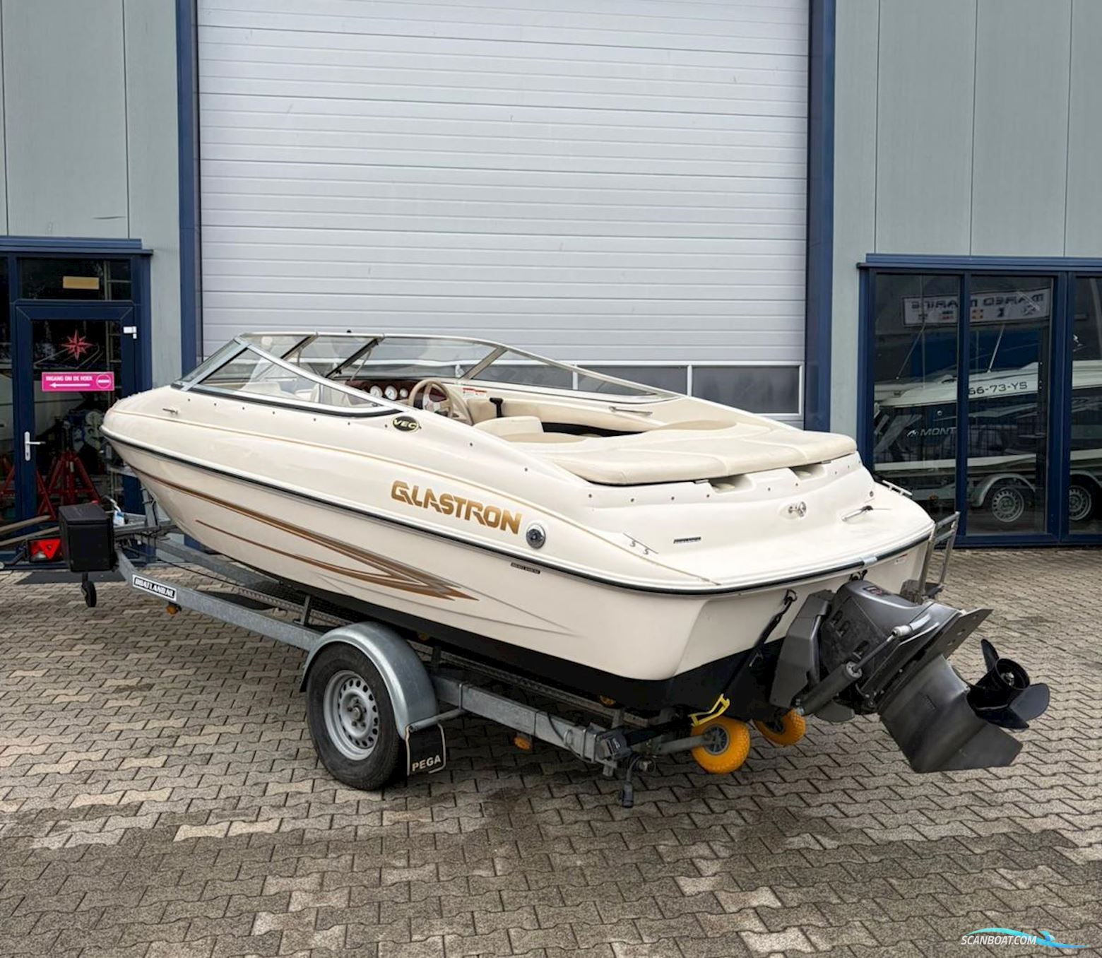Glastron GX185 Bowrider