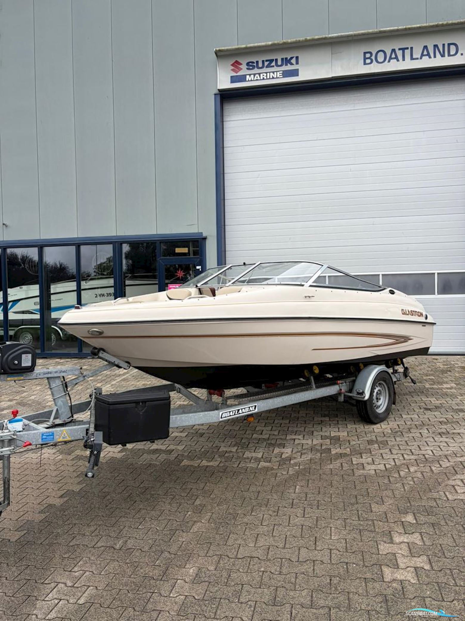 Glastron GX185 Bowrider