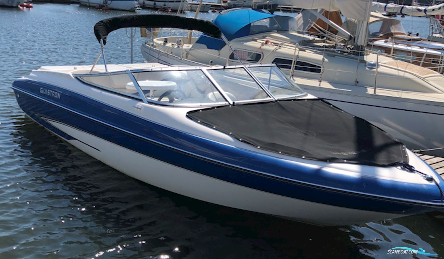Glastron Gxl 235 Bowrider