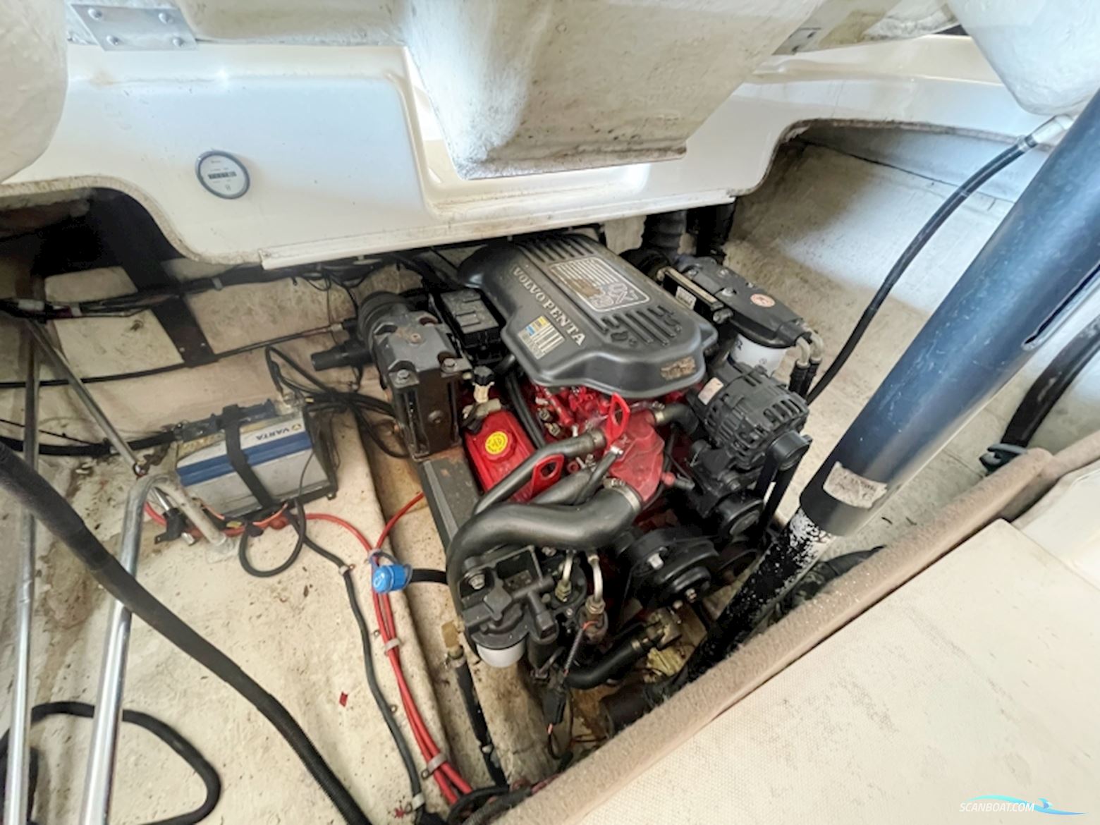 Glastron GXL 235 Bowrider