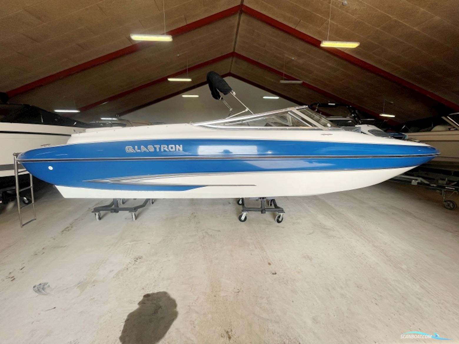 Glastron Gxl 235 Bowrider