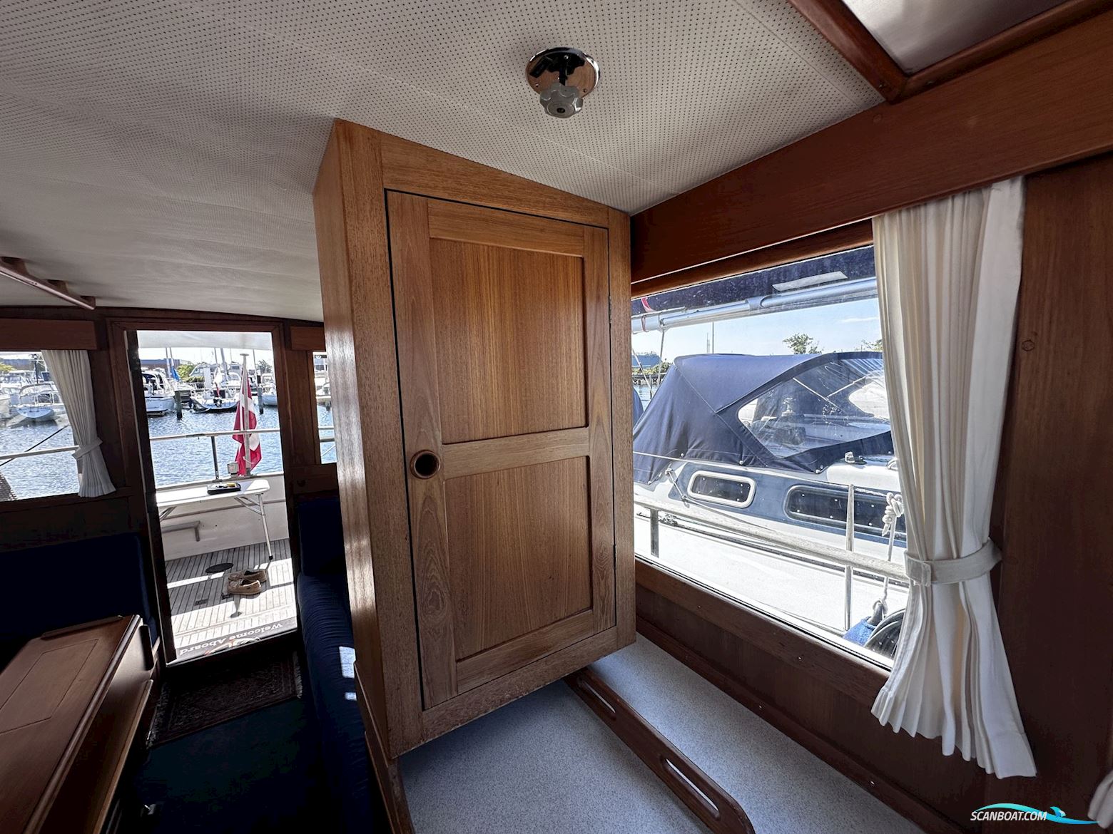 Grand Banks 32