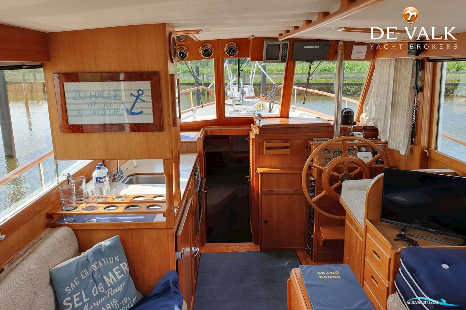 Grand Banks 32