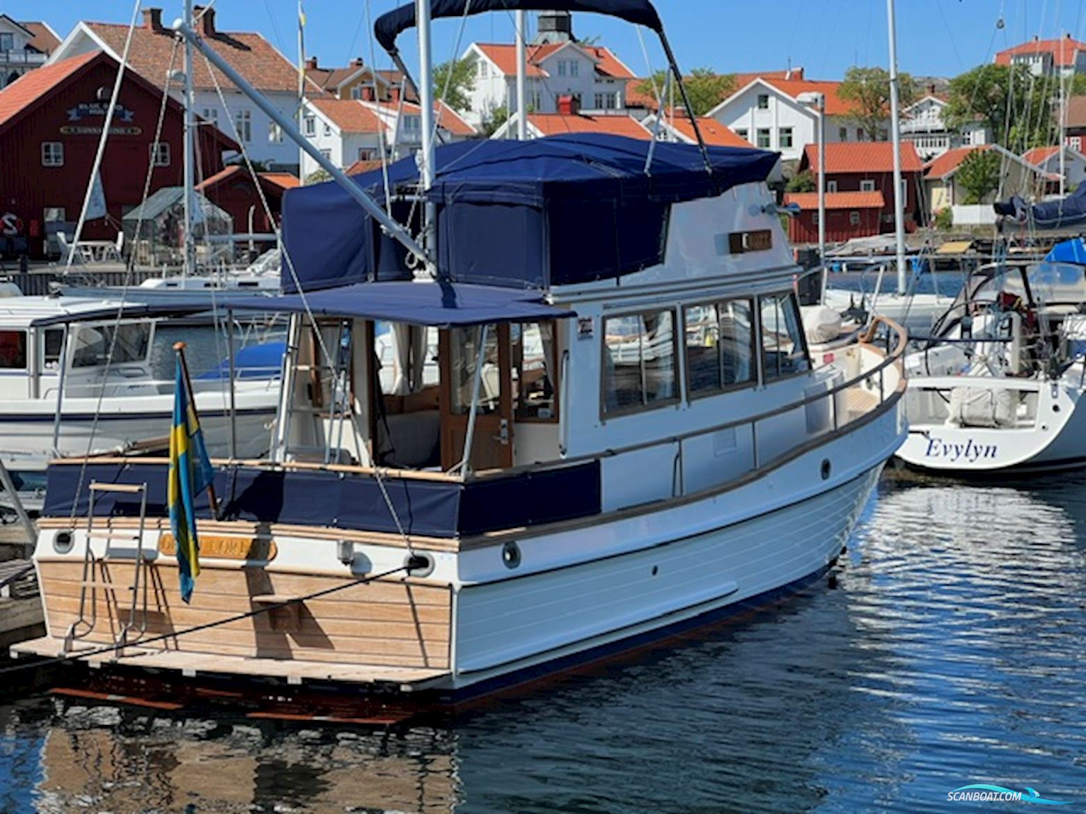 Grand Banks 32