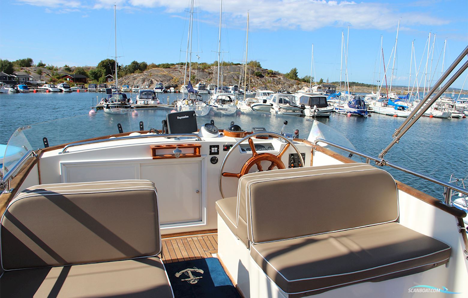 Grand Banks 32