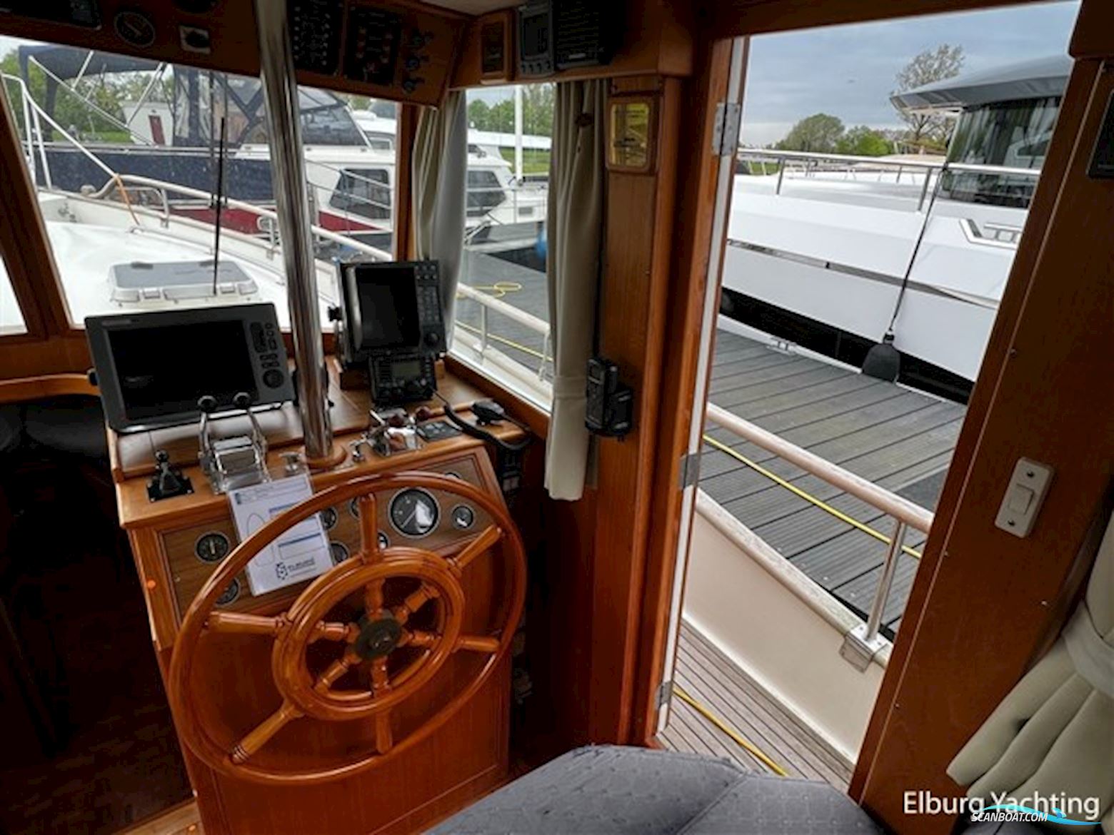 Grand Banks 42 - Motoryacht 