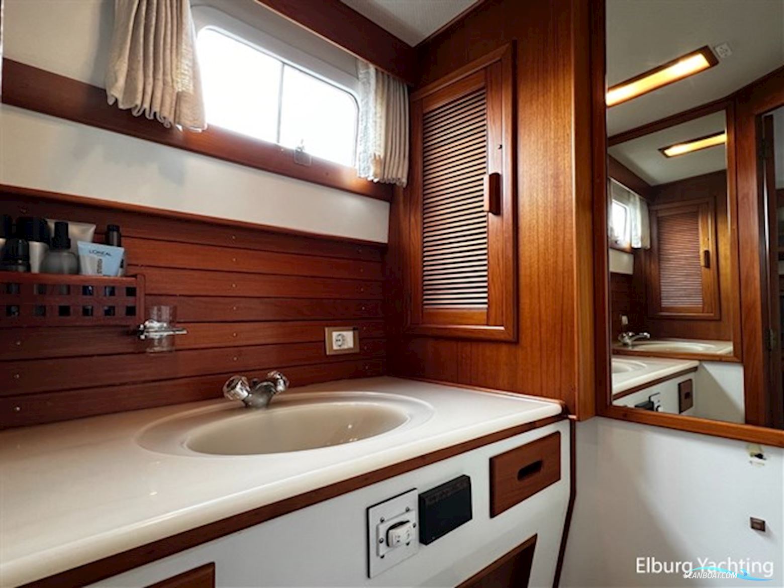 Grand Banks 42 - Motoryacht