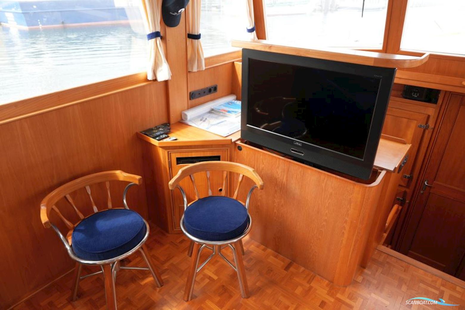 Grand Banks 46 Motor Yacht