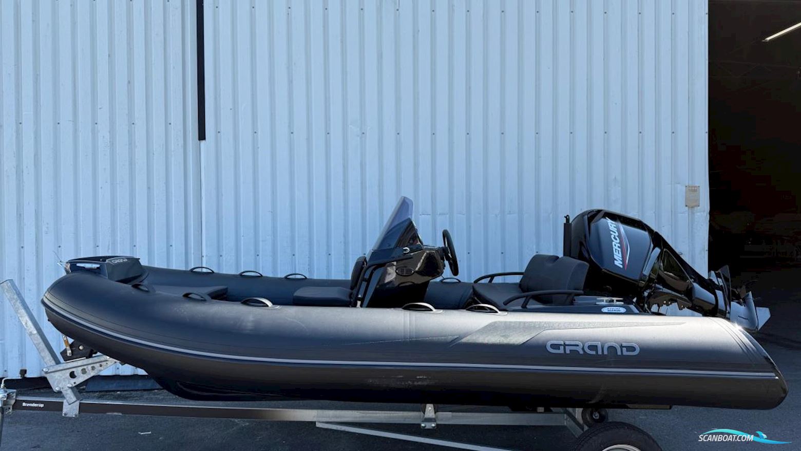 GRAND G420 Motorbåd 2024, med Mercury motor, Sverige