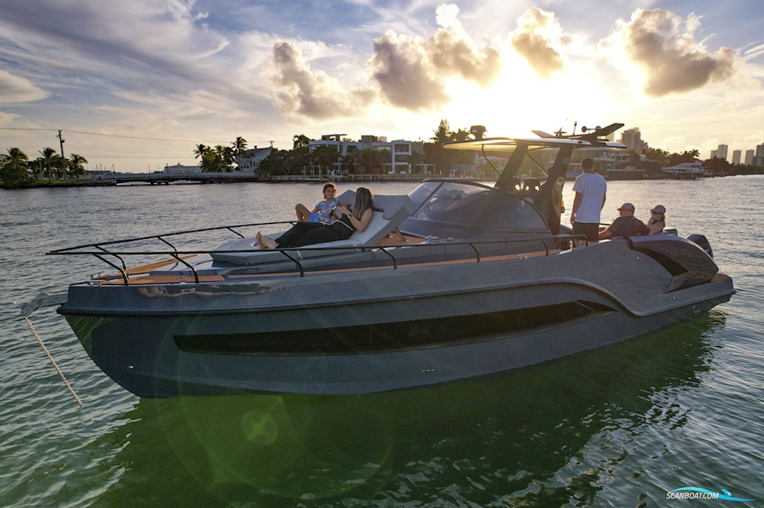 Grand Ocean 37