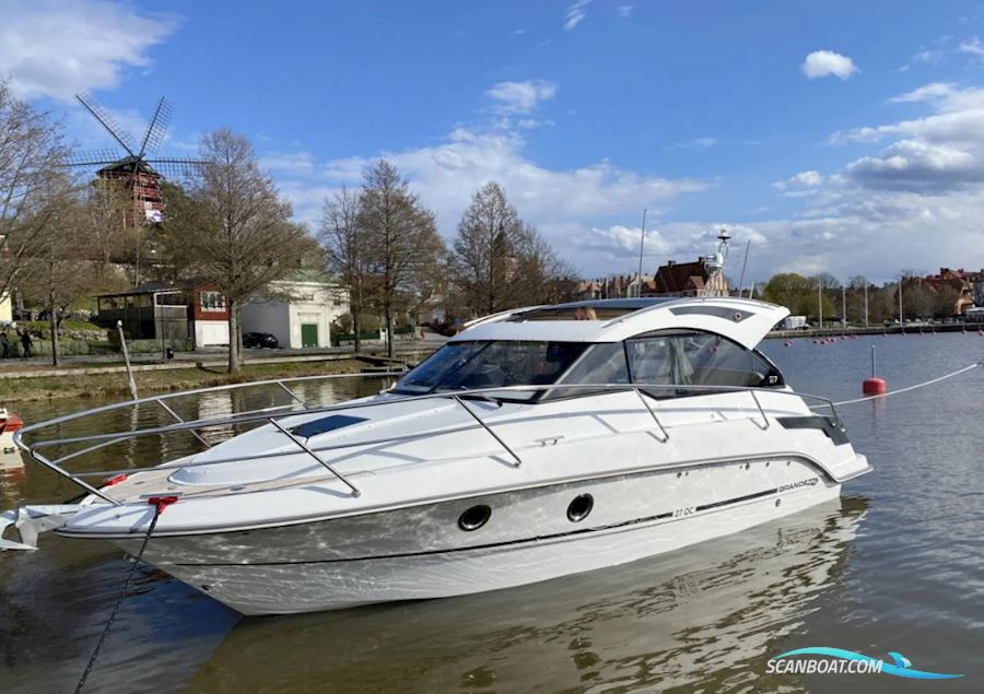 Grandezza 27 OC Motorbåd 2016, med Mercruiser motor, Sverige