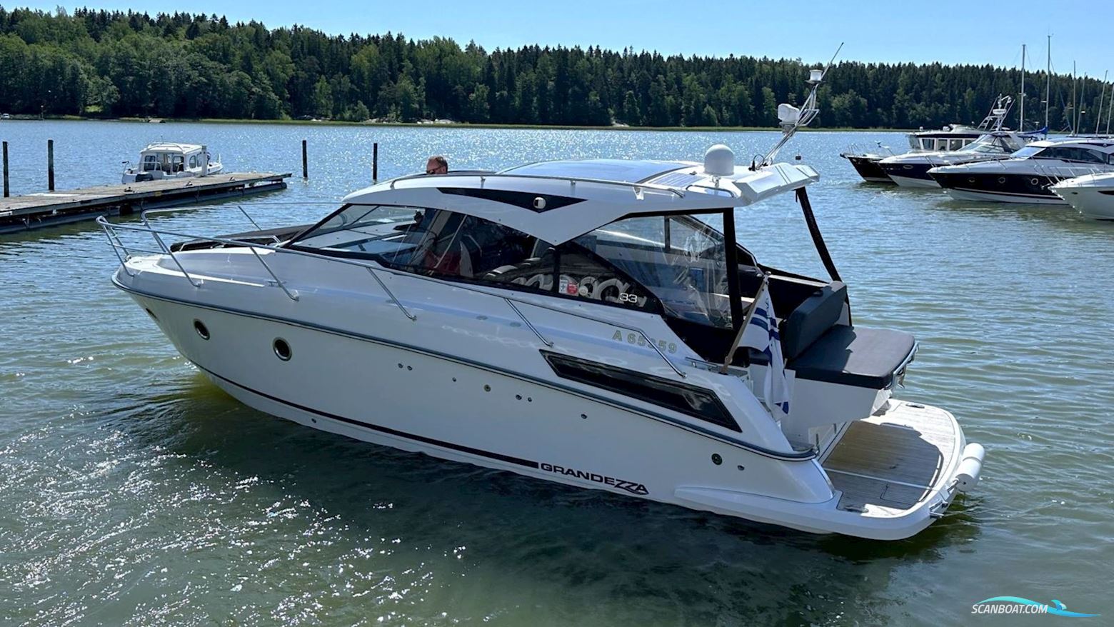 Grandezza 33 OC Motorbåd 2014, med Mercury motor, Finland